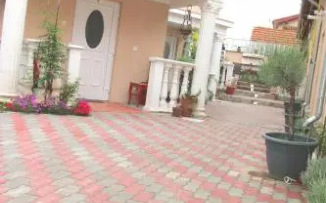 Yox Apartment 3