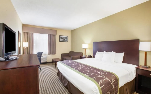 Days Inn Brewerton/ Syracuse Near Oneida Lake