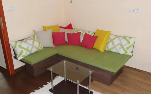 Nyirfa Apartmanház
