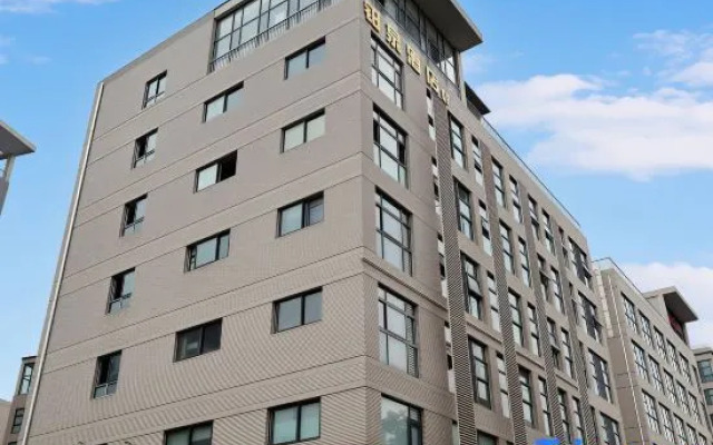 Boquan Hotel (Zhengzhou Hi-tech Zone Headquarters Enterprise Base)