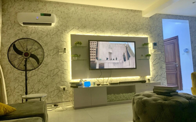 Luxury Atlantic Beach View Apartment in Lekki