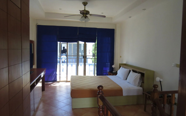 The Club Residence