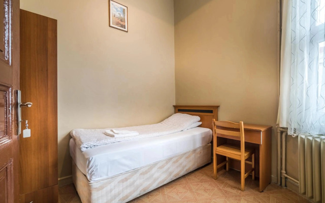 Yeni Hotel