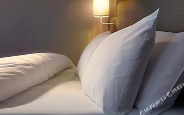 Premier Inn Glasgow (Cambuslang/M74, J2A)