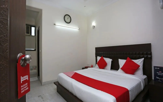 OYO 15822 Ryan Residency