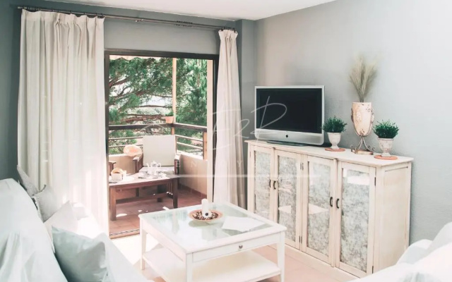 Enjoy2Rent BahiaBlanca beautiful Apartment, Marbella