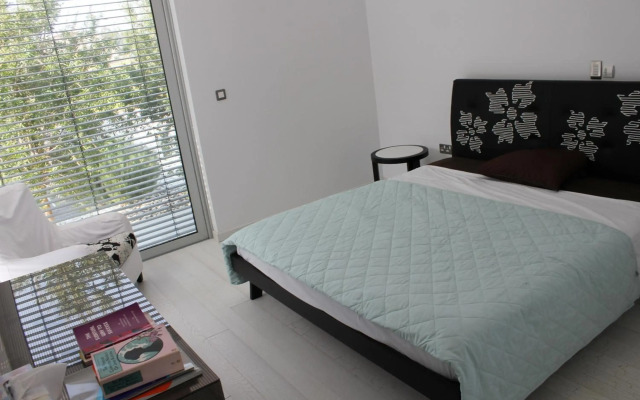 Katerina House