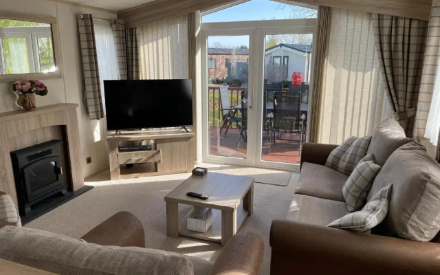 Beautiful 2 bedroom Helmsley Lodge