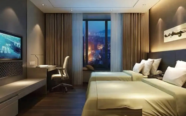 Pure Land Hotel