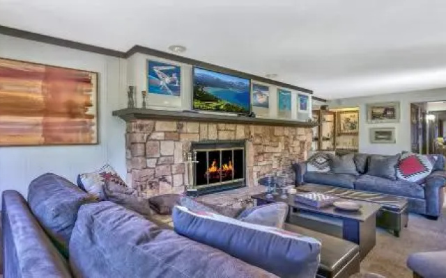Warm Squaw Valley 1BR Condo
