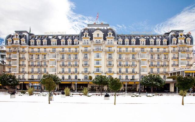 Отель Fairmont Le Montreux Palace вид на фасад