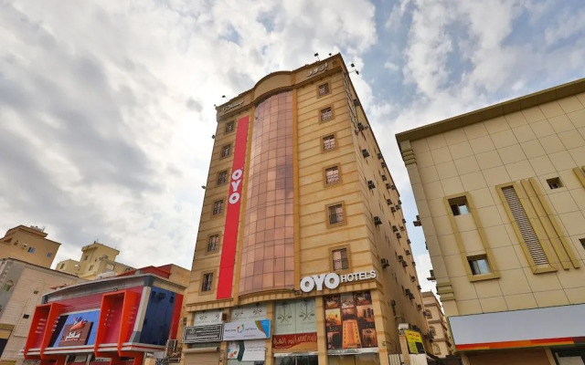 OYO 318 Azure Plaza Furnished Units