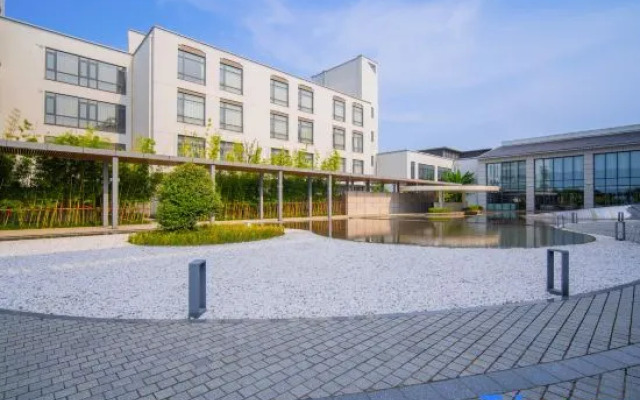 Suzhou Hengli Resort Hotel