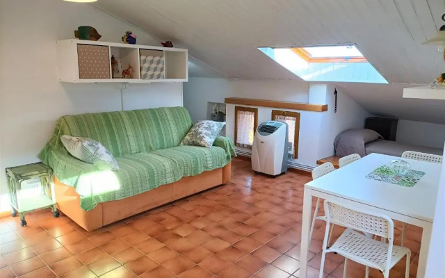 Mansard apart Alba - Sea 5 Terre-trekking-excursions-relax