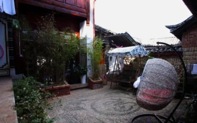 Lijiang Romantic Life Inn
