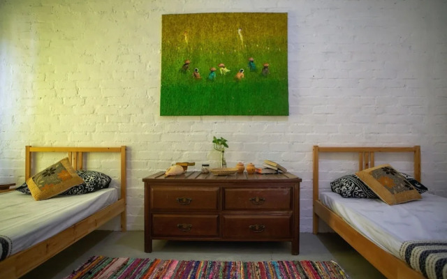 Rouhi Retreats By Doulos