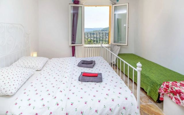 Quirky Villa in Contignac with a Private Pool