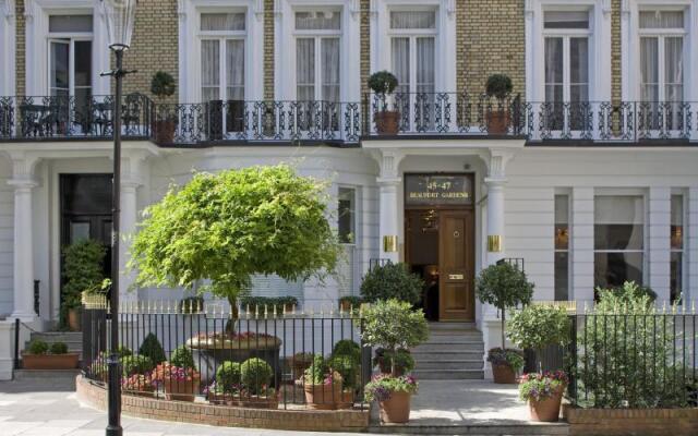 Отель Beaufort House - Knightsbridge Великобритания, Лондон - отзывы, цены и фото номеров - забронировать отель Beaufort House - Knightsbridge онлайн вид на фасад