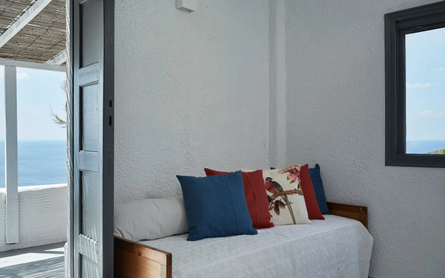 Agnanti Andros Apartments