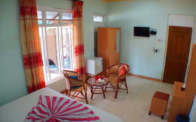 Отель Thulusdhoo Stay Остров Гасфинолу комната для гостей