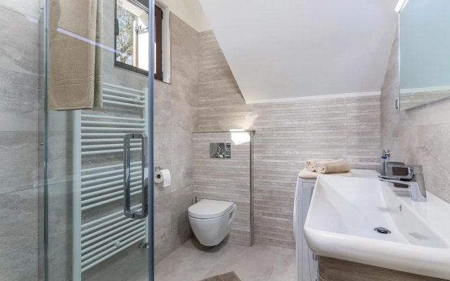 Amazing Home in Rovinj With Wifi and 2 Bedrooms
