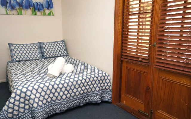 Ellies Guest House