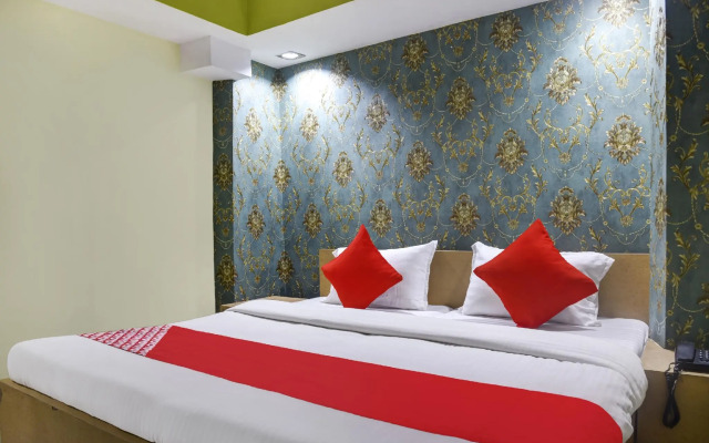 OYO 82217 Hotel Vishwa