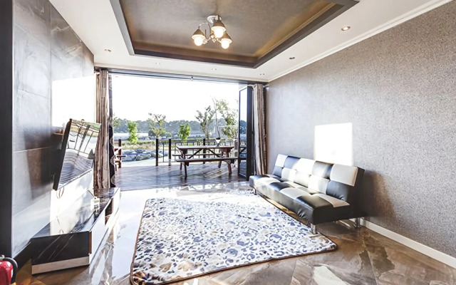 Namhae Rabyeol Pension