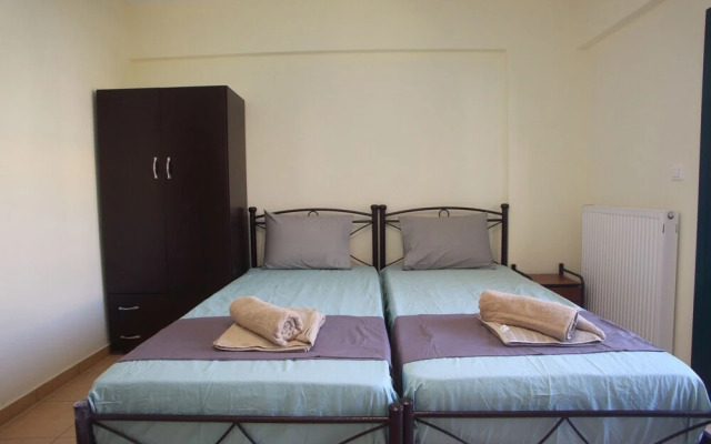 Impeccable 4-bed House in Nikiana