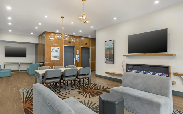 Best Western Plus Suites Downtown