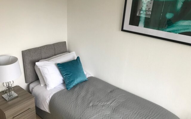 Отель Stay In Liverpool Lytham House Великобритания, Ливерпуль - отзывы, цены и фото номеров - забронировать отель Stay In Liverpool Lytham House онлайн комната для гостей