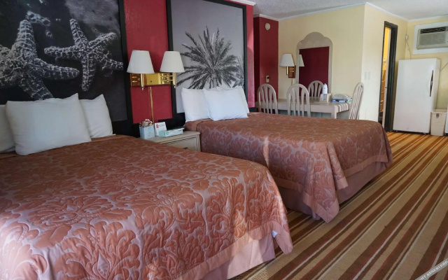 Royal Palace Inn & Suites