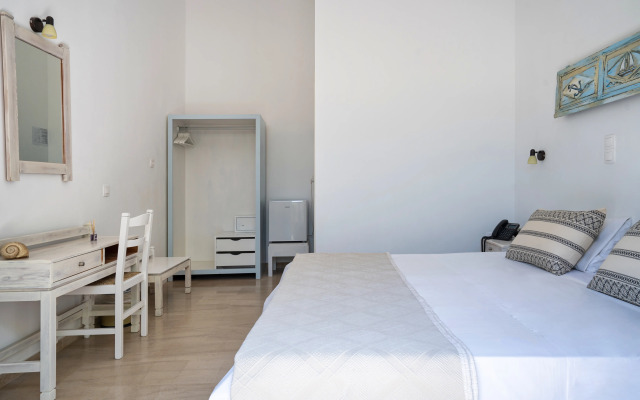 Iris Hotel