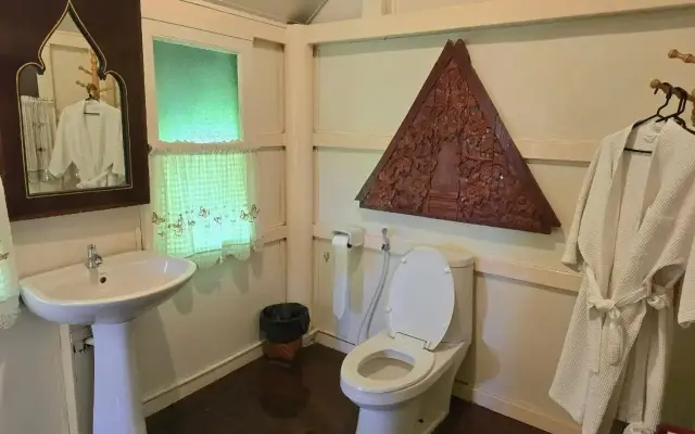 Ayutthaya Garden River Home