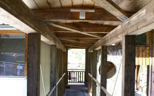 Haus im Turm