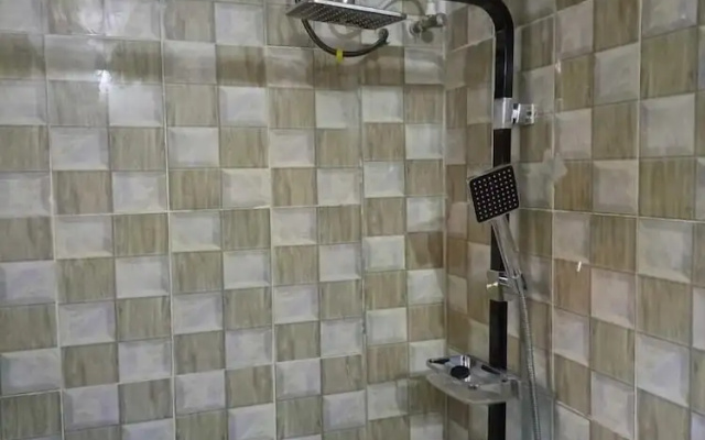 Ajah Apartment & Suites