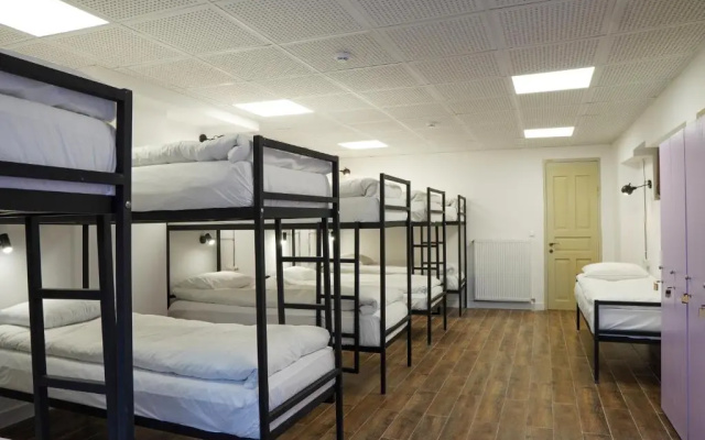 Hotel and Hostel Ticiani 15