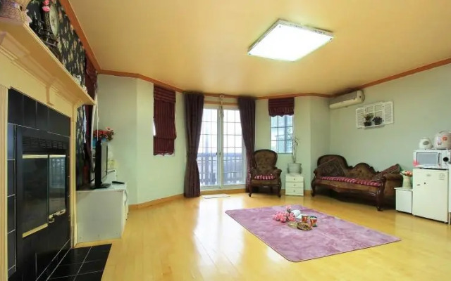 Pyeongchang Daegwallyeong White Tree Pension
