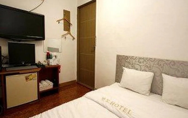Bando Hotel