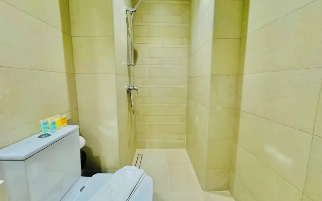 Venduras - Chic Studio in Azizi Riviera