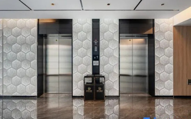 Yiju Hotel (Shantou High-speed Railway Station)