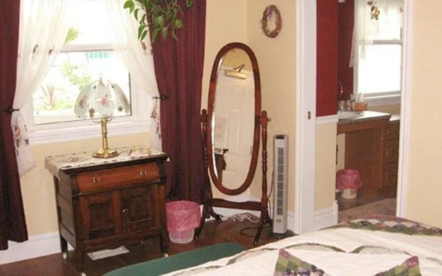 The Cobbled Path Bed and Breakfast