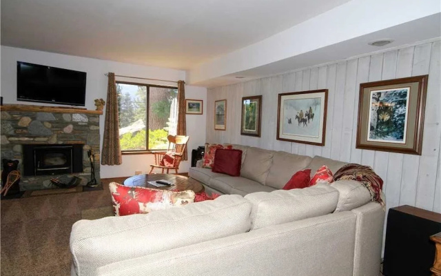 Discovery 4 #113 - 1 Br Condo