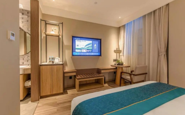 Fairyland Premium Hotel (Kunming Tuodong Sports Center Tangzixiang Metro Station)