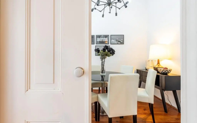 GuestReady - Mod-Luxe 2BR apt near Cais das Colunas