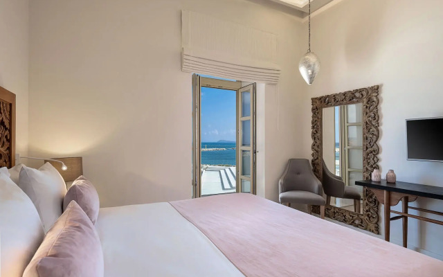 Avra Apartments Kolymbari Harbour