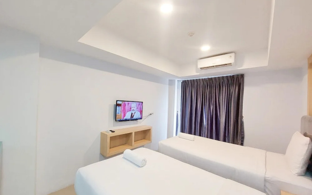 Good Deal And Homey Studio At De Prima Apartment
