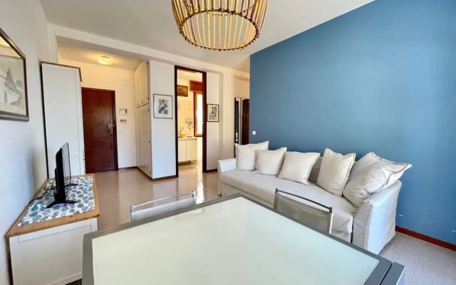 Bright Apartment by the sea