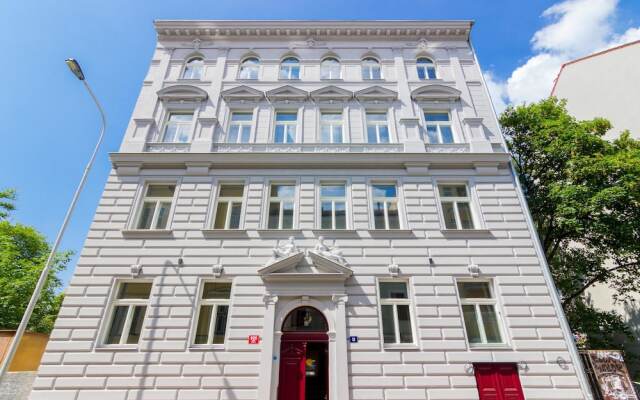 Апартаменты Zizkov Apartment Prague вид на фасад