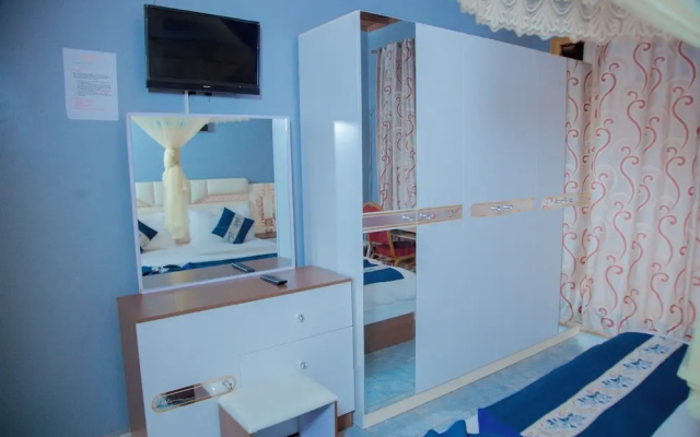 Best Inn Motel MUSINGUZI Frank